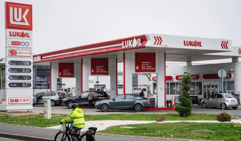 ABD, Lukoil istasyonları için muafiyeti 2027’ye uzattı