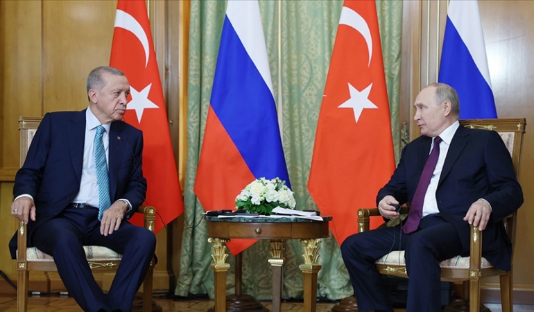 Erdoğan ve Putin telefonda bölgesel gelişmeleri görüştü
