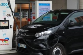 Fransa-dizel-fiyatini-1-Kasimda-litre-basina-dusuruyor-featured