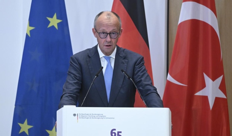 Merz: Türk göçü Almanya’nın refahını şekillendirdi