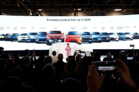 Paris-Otomobil-Fuarinda-60-yeni-model-beklentisi-featured