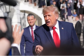 Trump İran savasi cok hizli sona erecek hakkında haber görseli