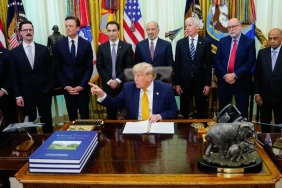 Trump iki danismanina cikar catismasi uyarisi yapti hakkında haber görseli