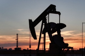 UBS Brent petrol tahminini 100 dolara yükseltti hakkında haber görseli