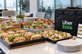 Uber ezCater için 23 milyar dolari gozden cikardi hakkında haber görseli