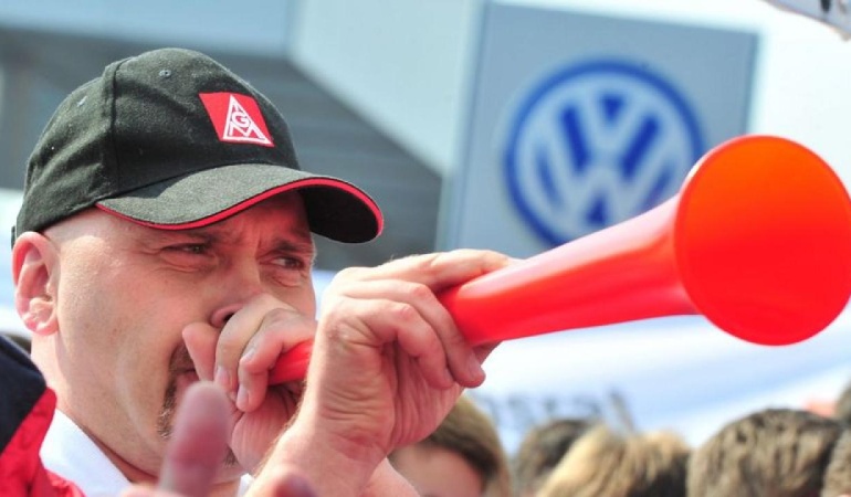 Volkswagen çalışanlarına 2030’a kadar zam yapılmayabilir