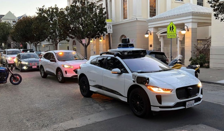 Waymo, Toronto’da otonom araç testlerine hazırlanıyor